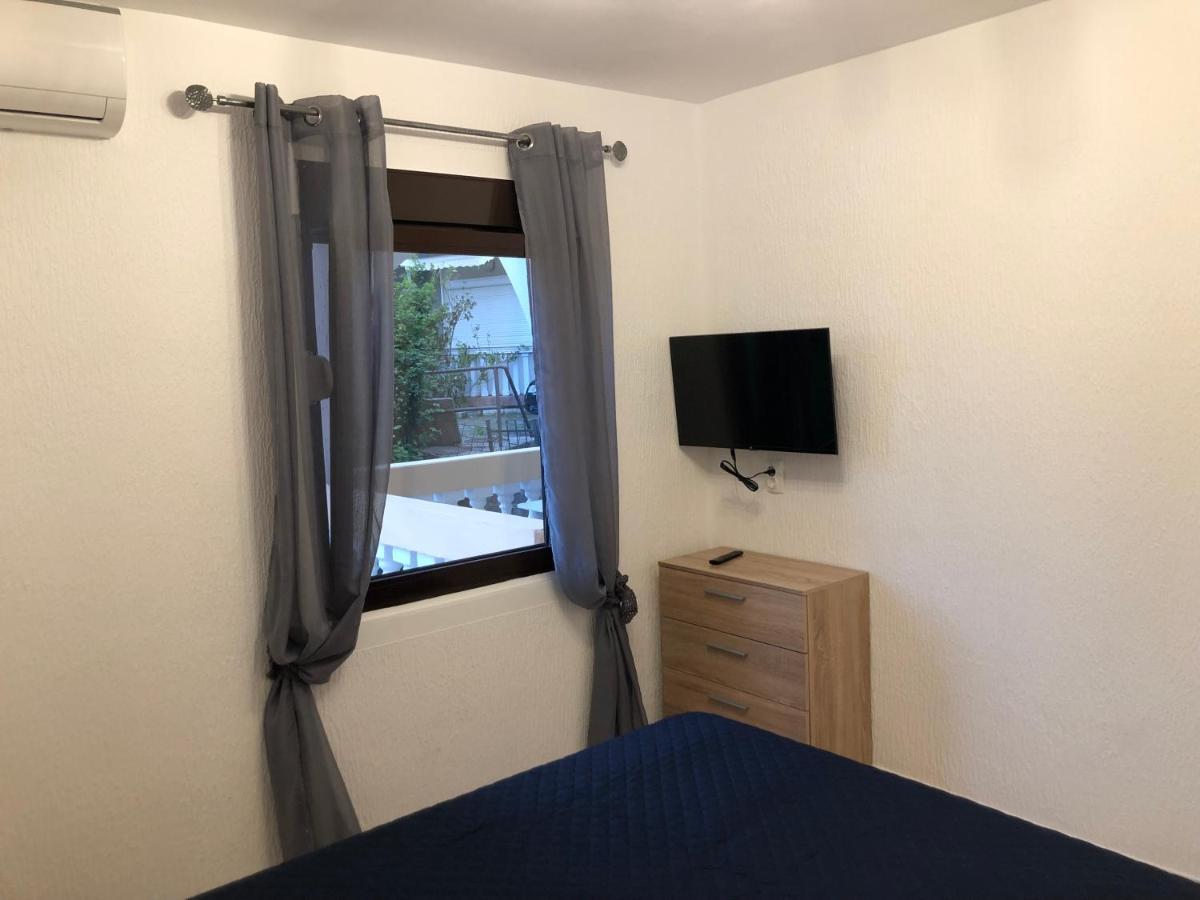 Apartmani Lime Petrovac Buitenkant foto