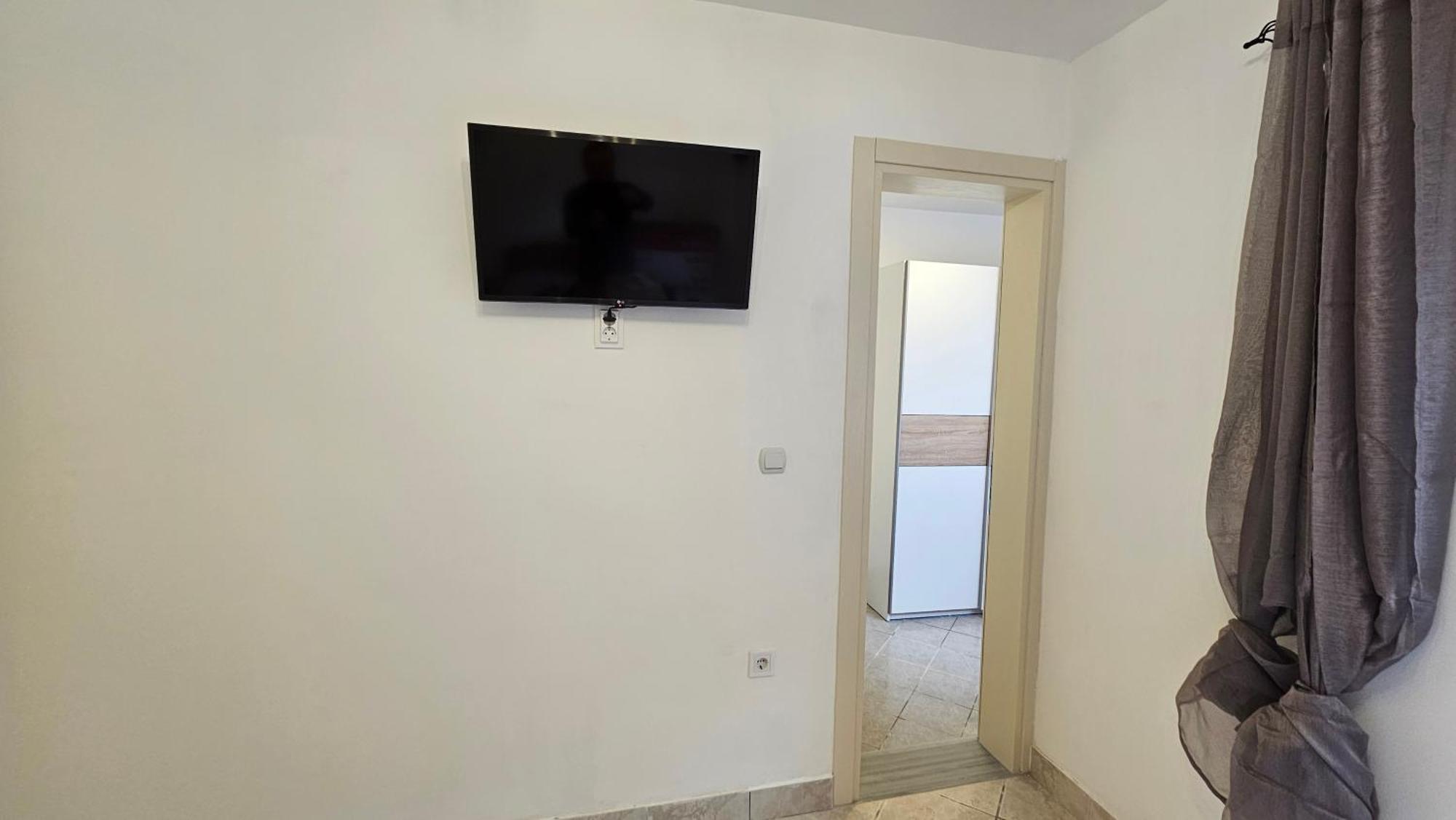Apartmani Lime Petrovac Buitenkant foto