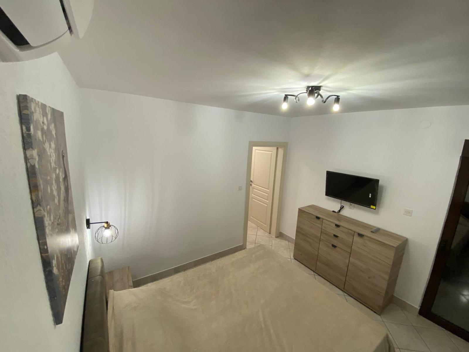 Apartmani Lime Petrovac Buitenkant foto