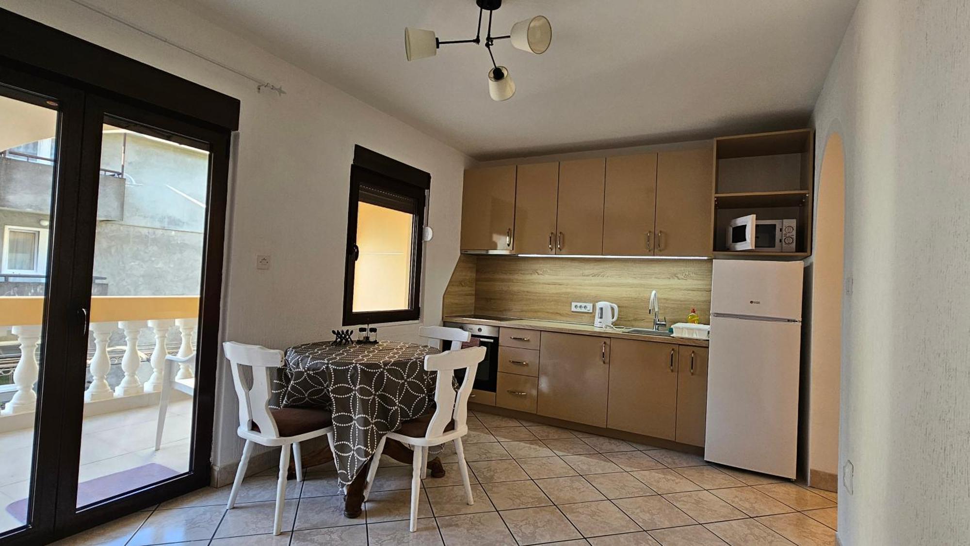 Apartmani Lime Petrovac Buitenkant foto