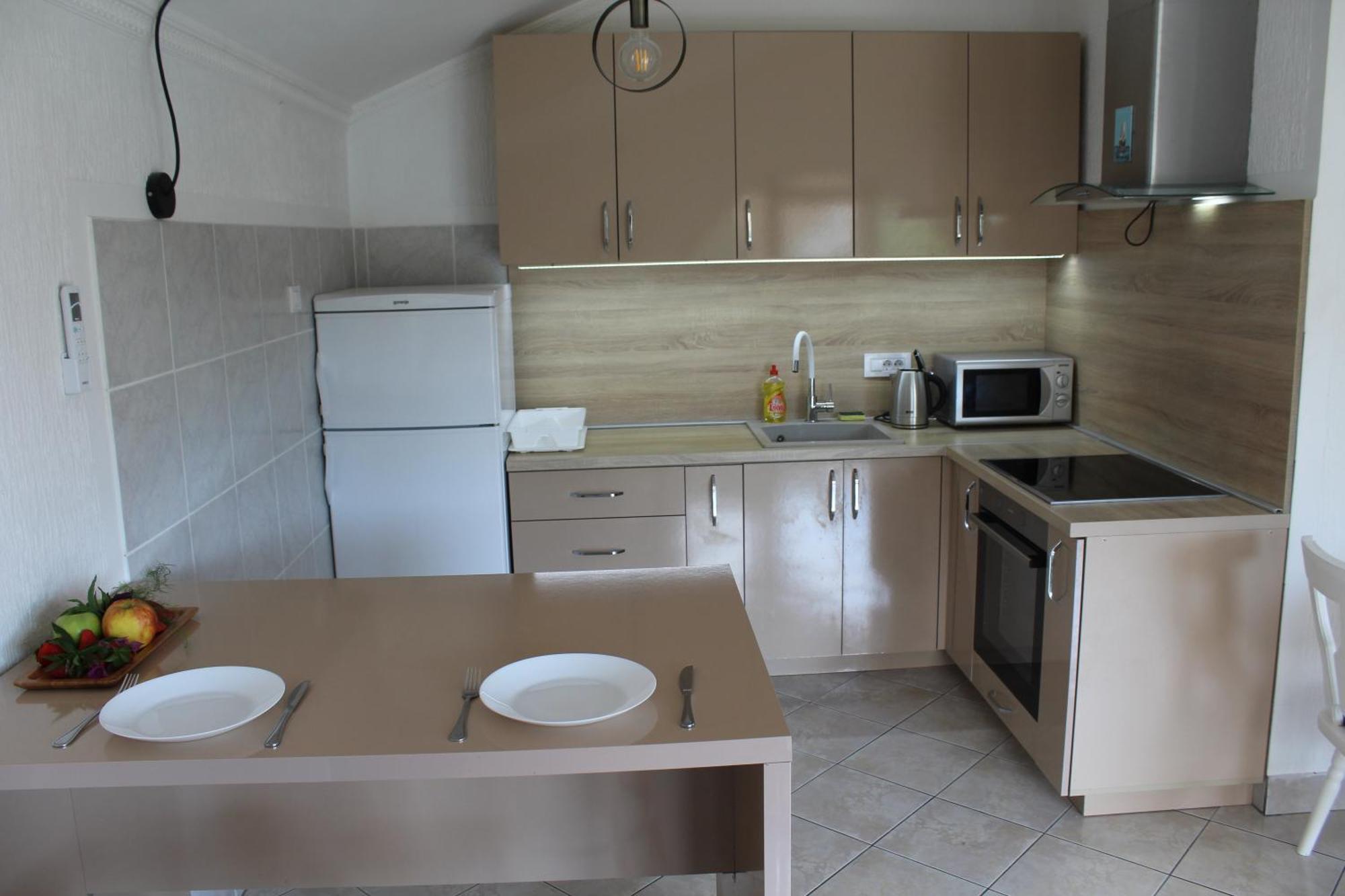 Apartmani Lime Petrovac Buitenkant foto