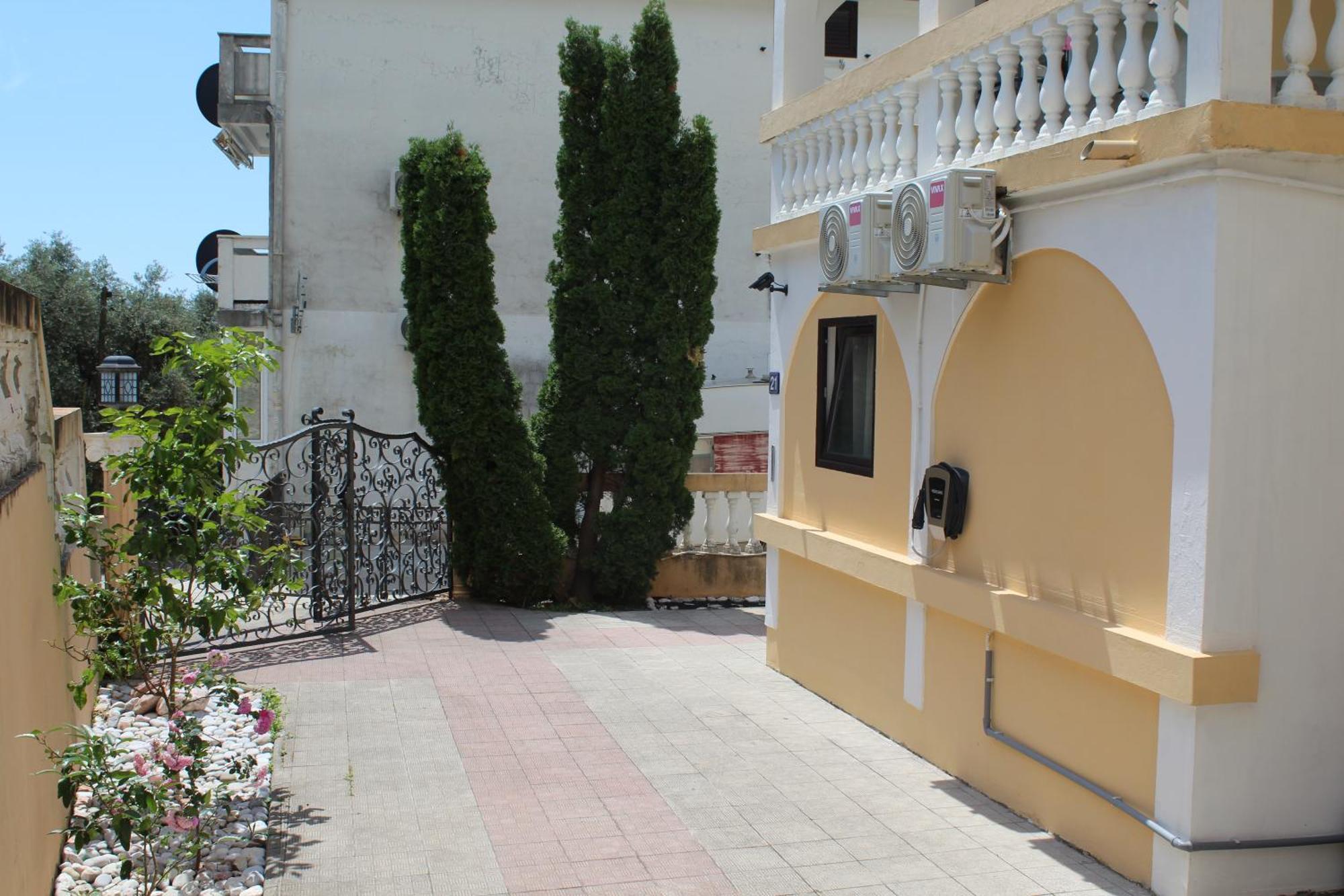 Apartmani Lime Petrovac Buitenkant foto
